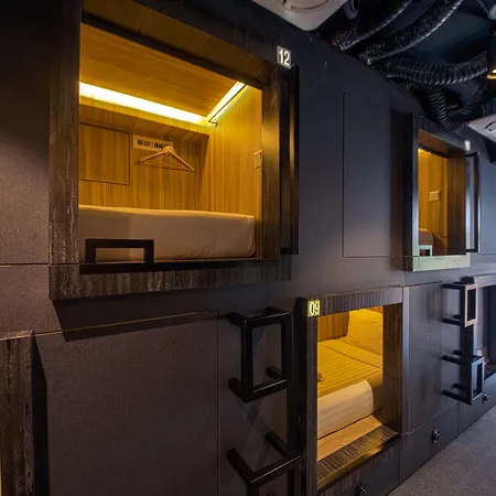 Cube Boutique Capsule Hotel At Chinatown-2